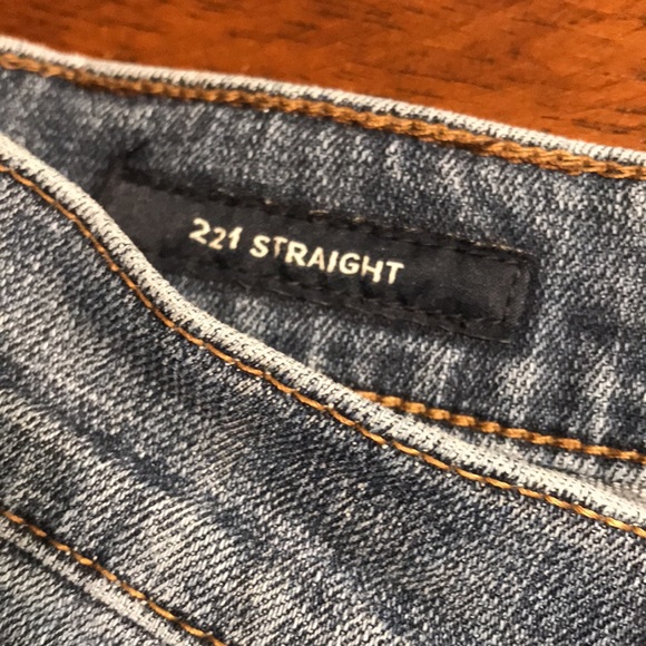 Lucky Brand 221 Straight Jeans - Picture 5 of 9